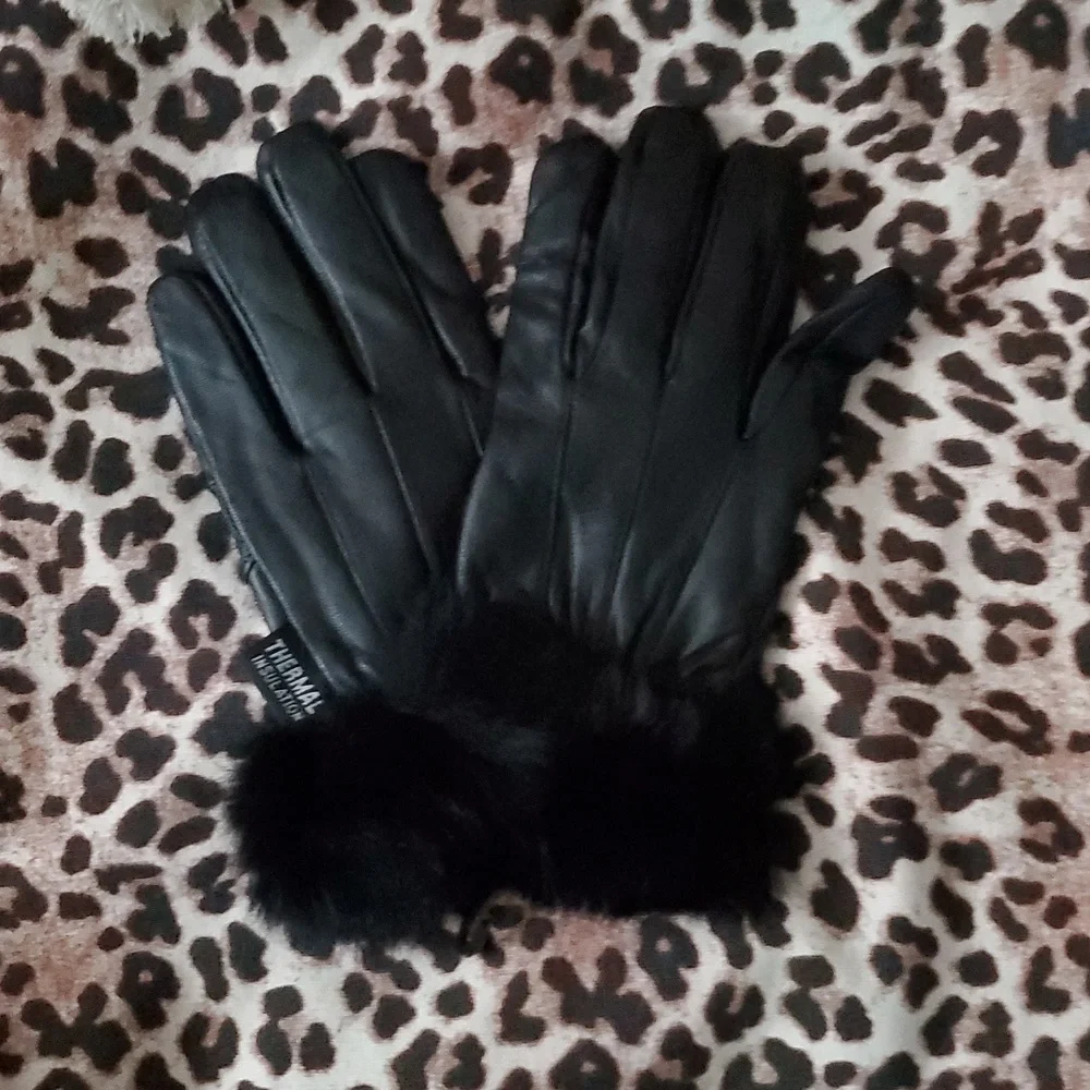 *NIP* Alpine Swiss Gloves - Picture 12 of 16